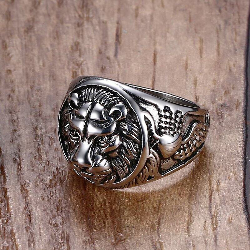 Lion Head Rings by Queendom